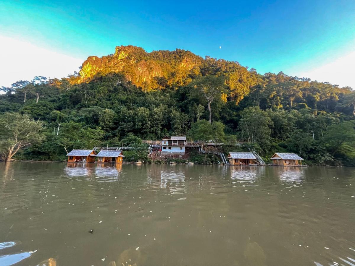 Nongkhiaw The Float House Hotel Exterior photo