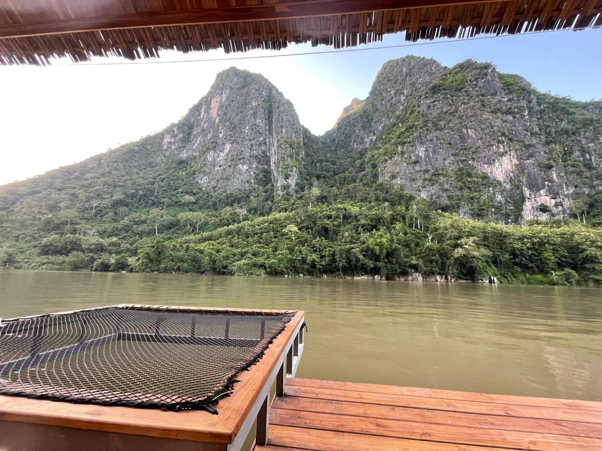 Nongkhiaw The Float House Hotel Exterior photo